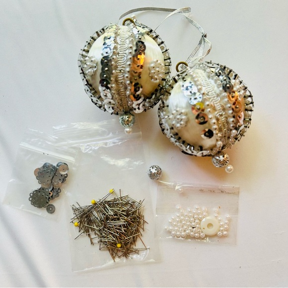 Vintage 1970 Handmade push pin ball ornaments set of 2 silver filagree p… - Picture 3 of 16